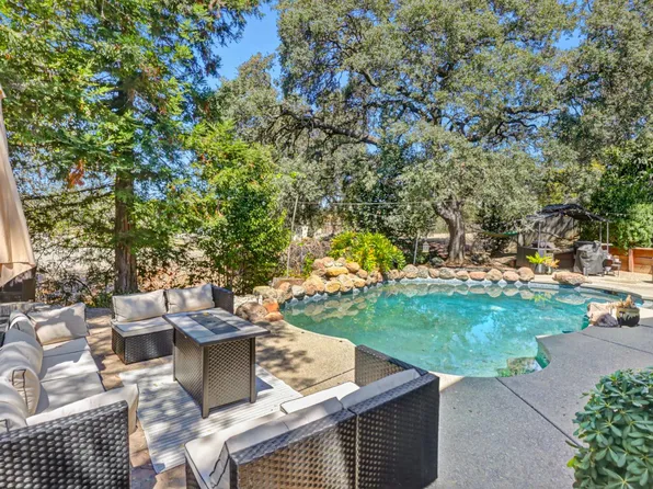 130 Willow Creek Dr, Folsom, CA 95630