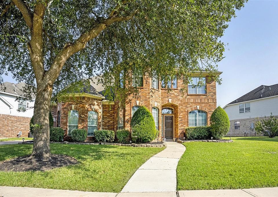 1st image of 1003 Riverchase Dr