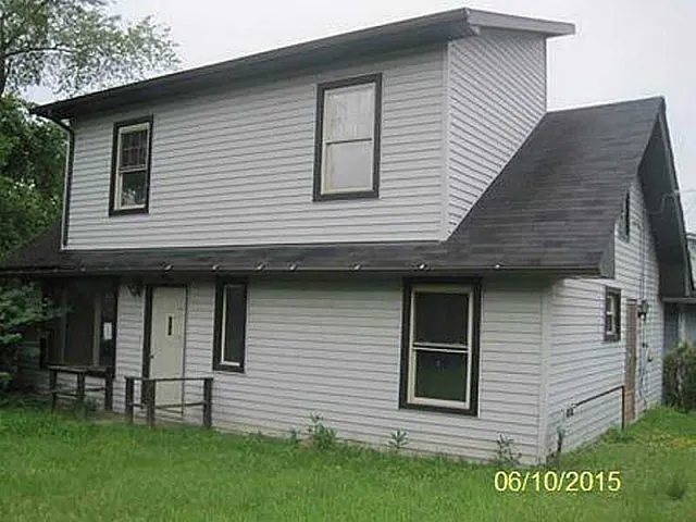 2542 Boyd St photo 1