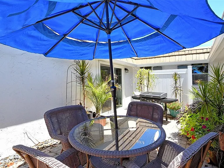 2308 Waterbluff Pl #V-304 — Photo 32