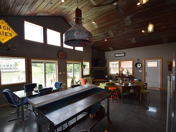 4th image of 10539 Wildflower Dr