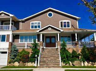 60 Heron St, Long Beach, NY 11561