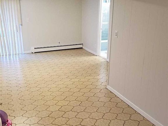 5th image of 374 Hamilton Ave