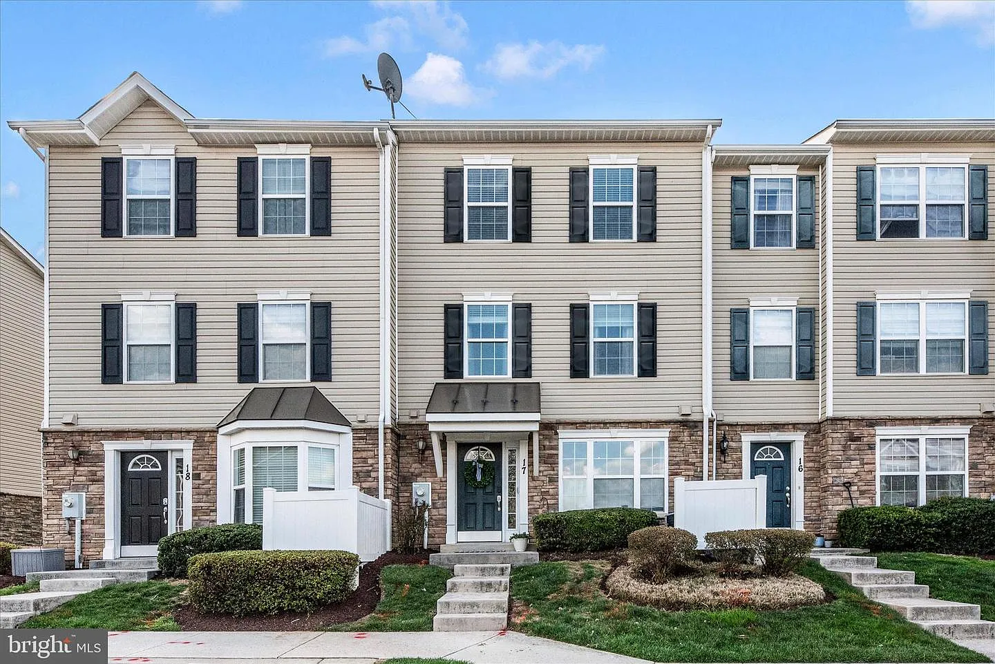 6488 Cornwall Dr Unit 17 photo 1