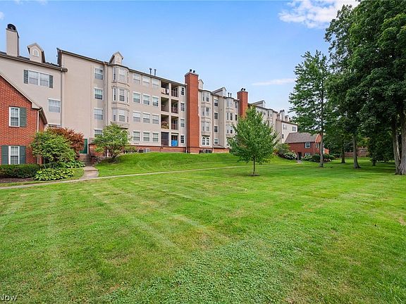 2nd image of 240 Fox Hollow Dr APT 403