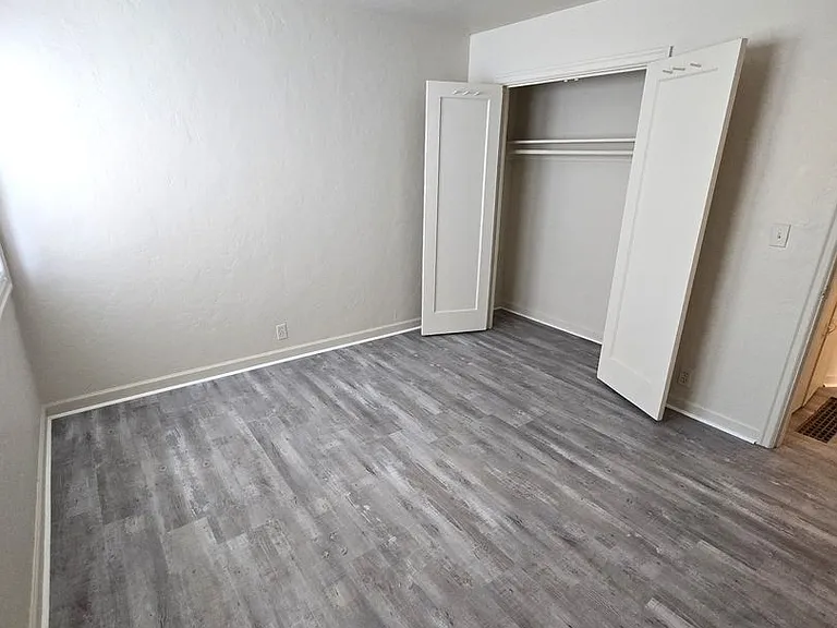 7020 NE Halsey St — Photo 8