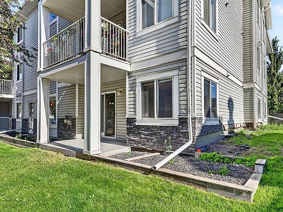 3rd image of 5105 S Valleyview Park SE #105