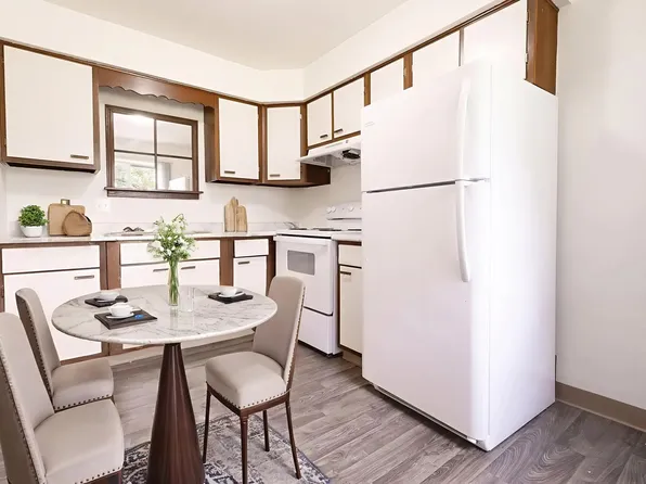 Orchard Manor, 4685 Orchard Manor Blvd #Cdd059a00, Bay City, MI 48706