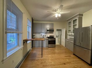 712 S 4th St #2, Philadelphia, PA 19147