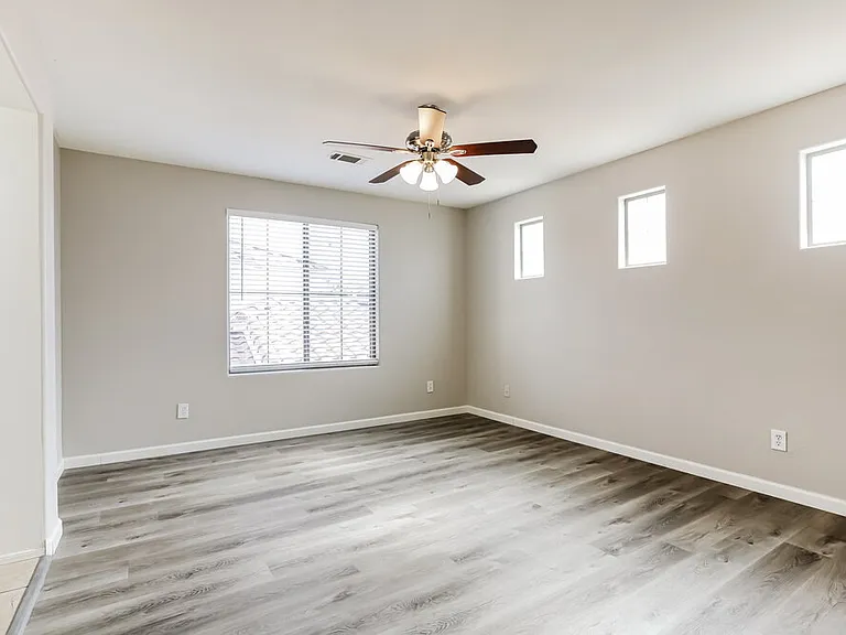 8423 W Vernon Ave #113 — Photo 9