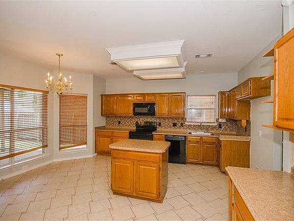 5th image of 1628 W Chapman St