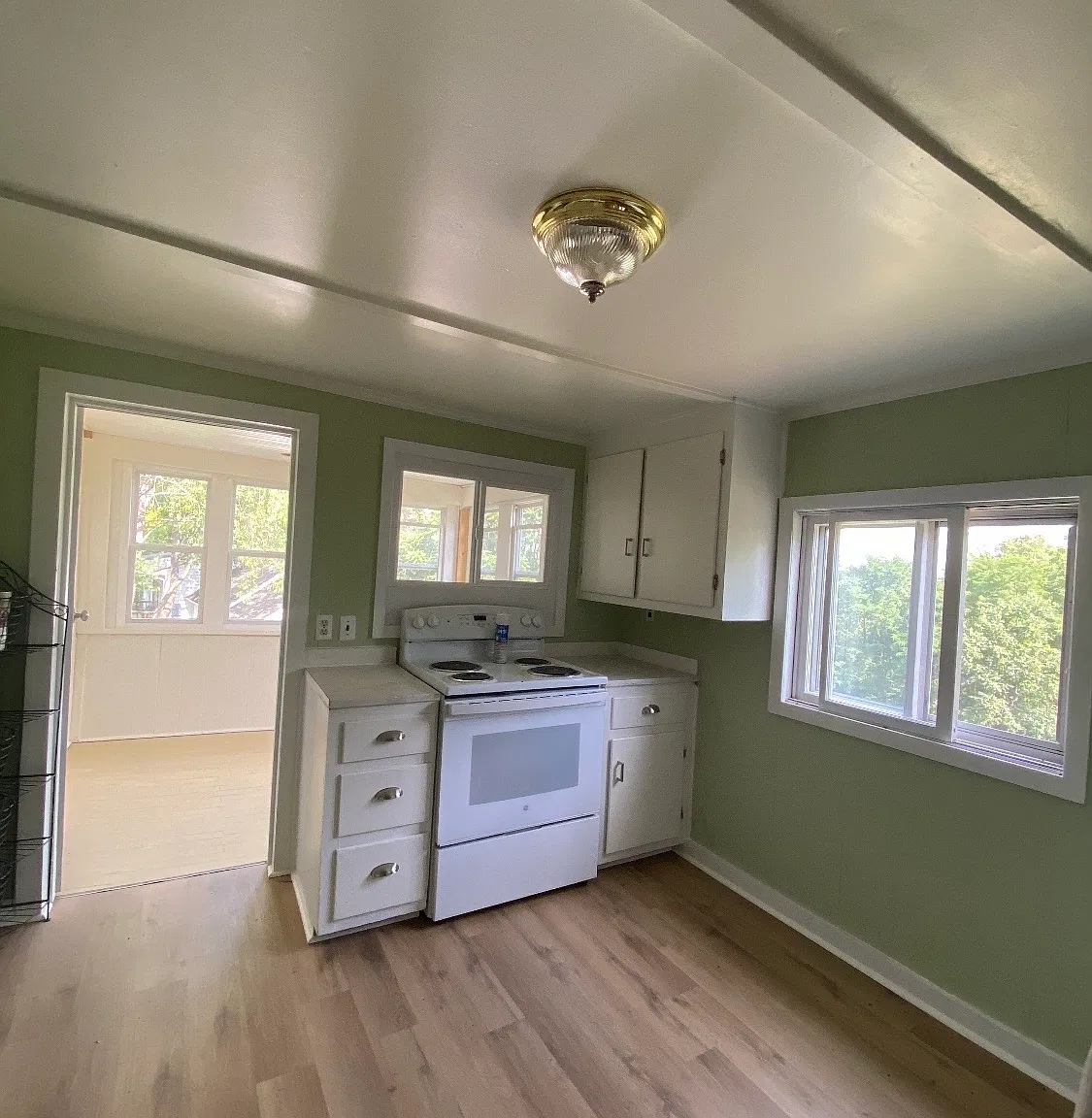 2 bed, 1.5 bath, 1200 sqft, $1,600 — Photo 4