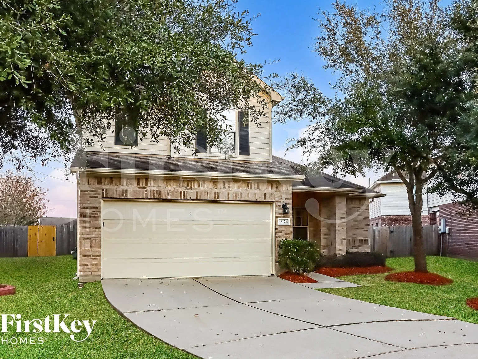 4 bed, 2.0 bath, 1847 sqft, $2,405 — Photo 2