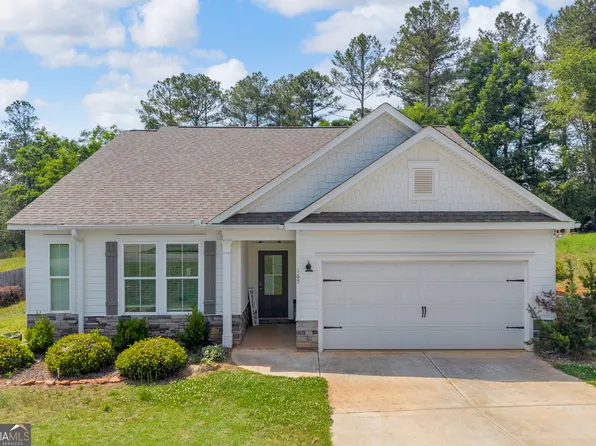 165 Woodpecker Point, Danielsville, GA 30633