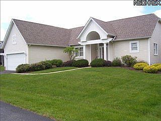 1st image of 208 Blackstone Cir