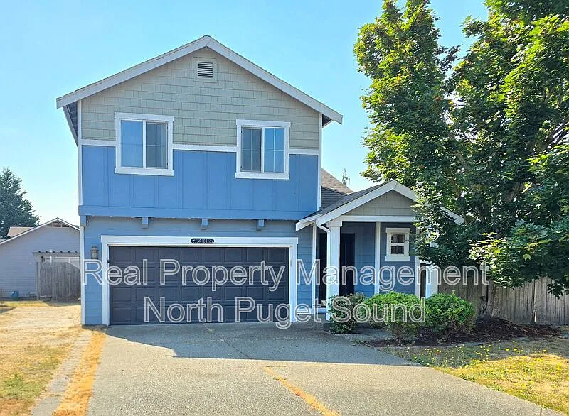 4 bed, 2.5 bath, 1591 sqft, $3,015 — Photo 1