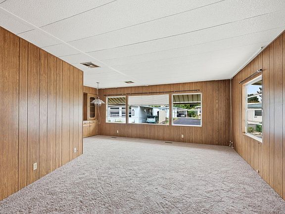 5th image of 512 Colonial Park Drive