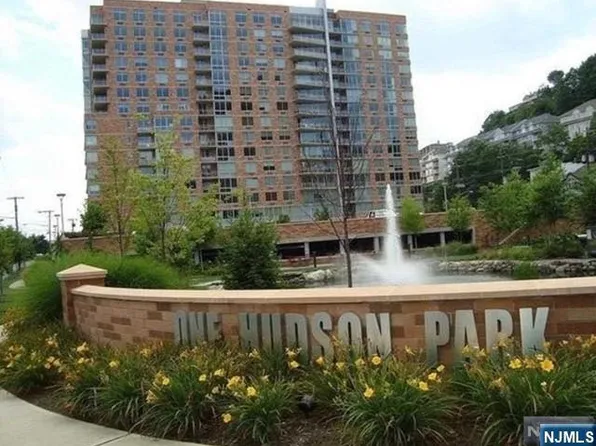 1611 Hudson Park, Edgewater, NJ 07020