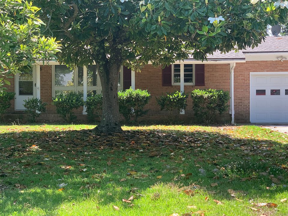 1st image of 216 Knox Dr