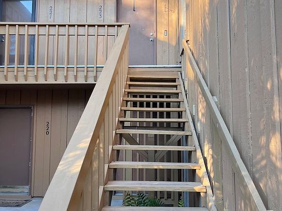2nd image of 223 Crown Oaks Way