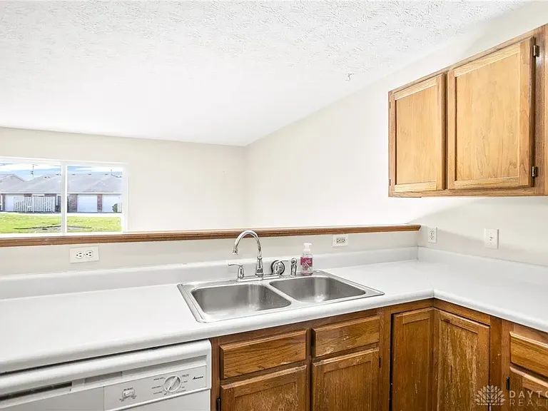 2724 Fairview Ct #2722 — Photo 8
