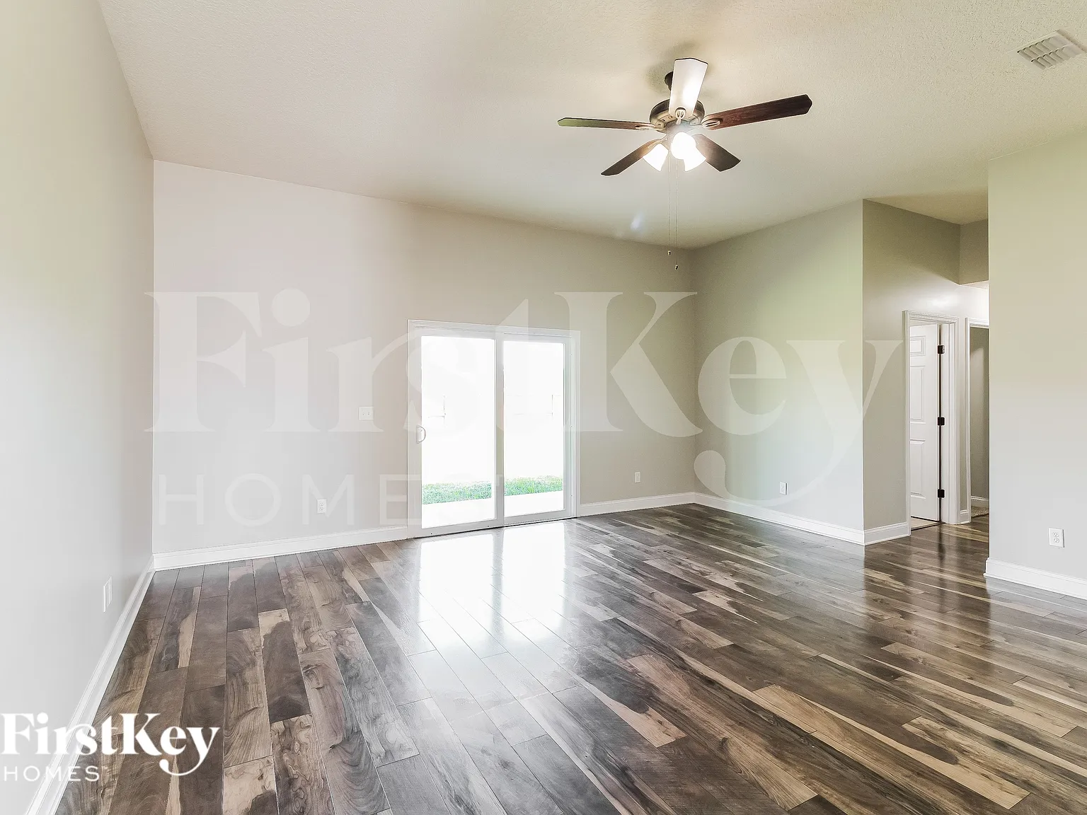 5 bed, 2.5 bath, 2244 sqft, $2,610 — Photo 3