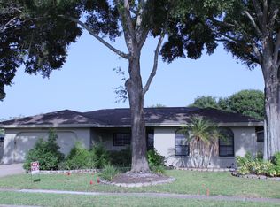 6955 Greenbrier Dr, Seminole, FL 33777