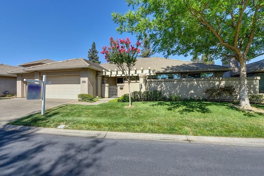 1st image of 9535 Golf Course Ln