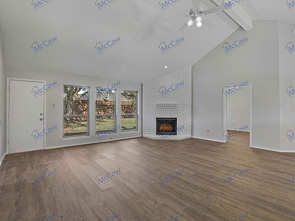 4th image of 809 Baxter Dr
