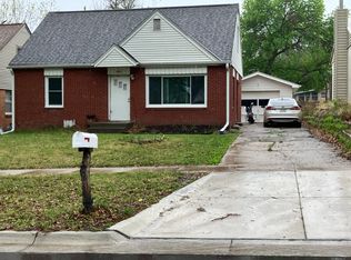 6835 Leighton Ave, Lincoln, NE 68505
