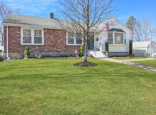 180 S Main St, Bellingham, MA 02019