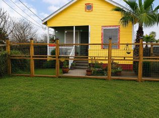 2825 N Sonny Ln, Galveston, TX 77554