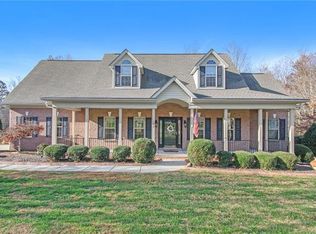 192 Winding Creek Dr, Troutman, NC 28166
