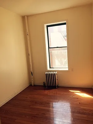 Rented by Moses Stoller, LREB | media 13