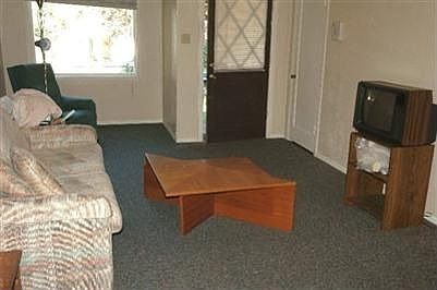 4th image of 1007 Sawyer St SE
