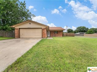 1902 Kangaroo Ave, Killeen, TX 76543