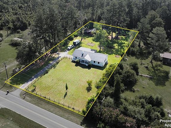 3rd image of 3961 Howell Dr