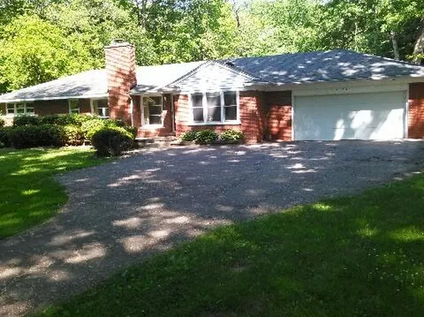 21730 Maplewood Dr, Southfield, MI 48033