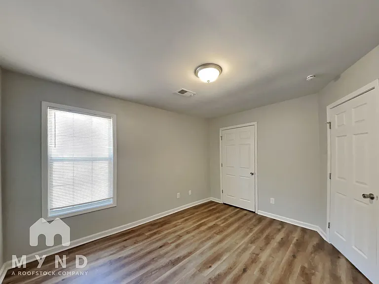 6473 Wellesley Dr — Photo 16