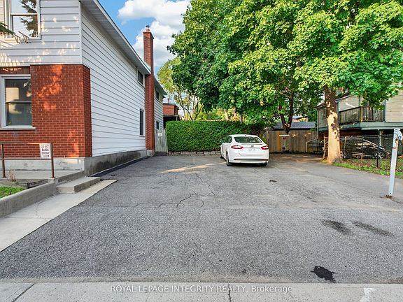 2nd image of 141 Percy St