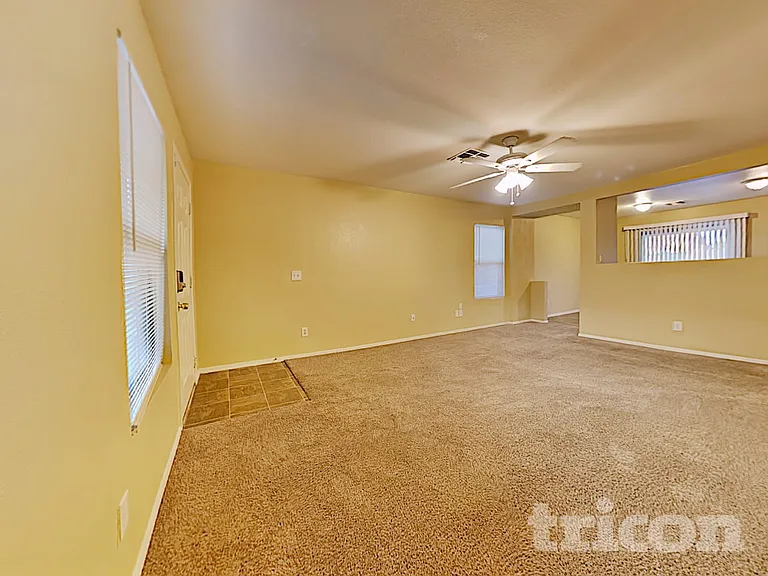 11514 W Wethersfield Rd — Photo 3