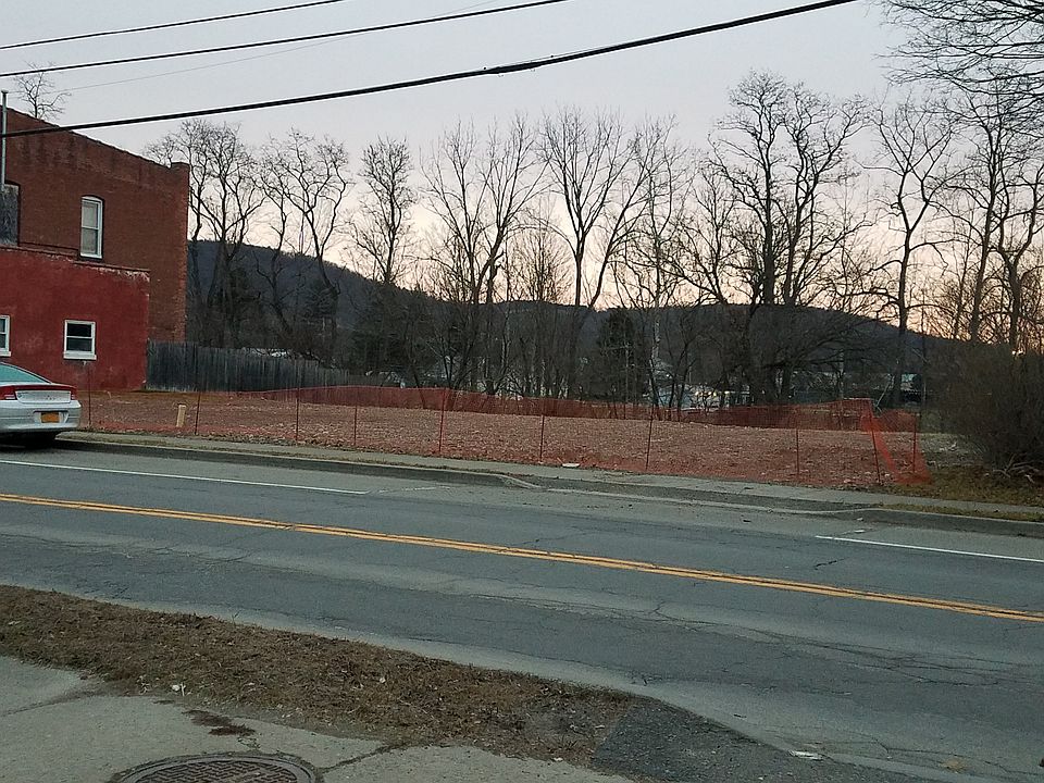 2nd image of 498 Cayuta Ave