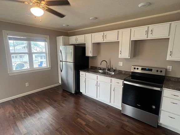5th image of 102 Saint Charles St #6