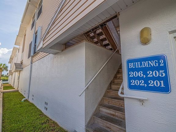 2nd image of 19811 Gulf Blvd APT 201