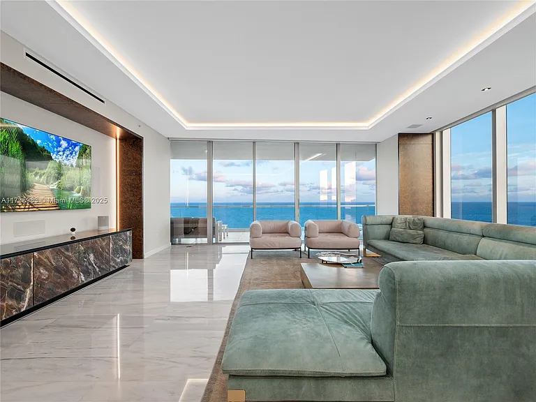 18501 Collins Ave #2704 — Photo 3