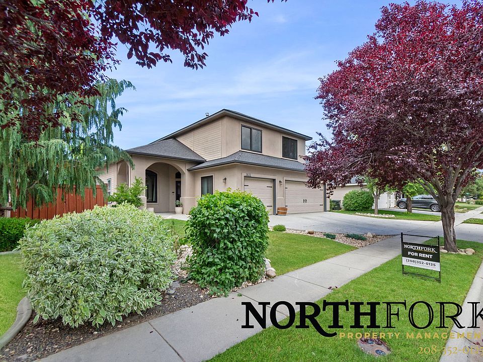 1st image of 1832 W Marten Creek Dr