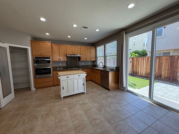 5th image of 34178 Valle Dr