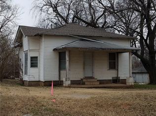 106 W Gros Ventre St, Purcell, OK 73080