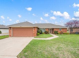 240 Half Moon Way, Runaway Bay, TX 76426
