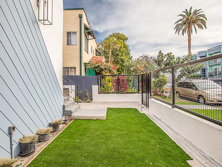 6133 Eleanor Ave — Photo 4